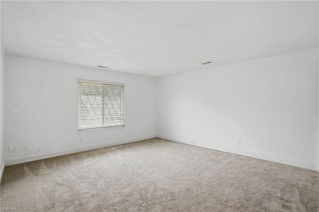 956 Calypso LN, Virginia Beach, VA 23451