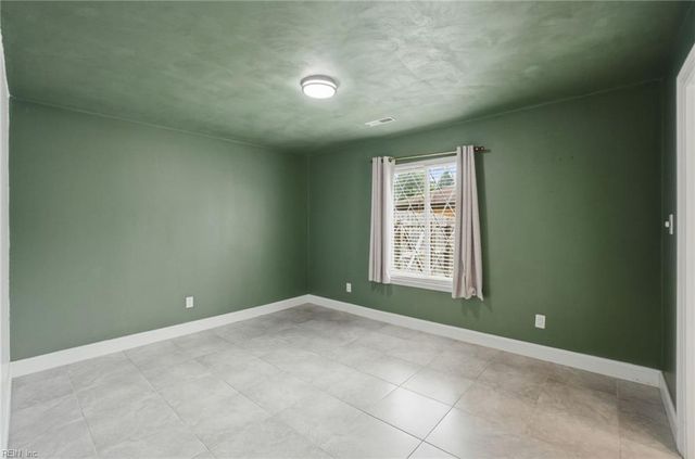 956 Calypso LN, Virginia Beach, VA 23451
