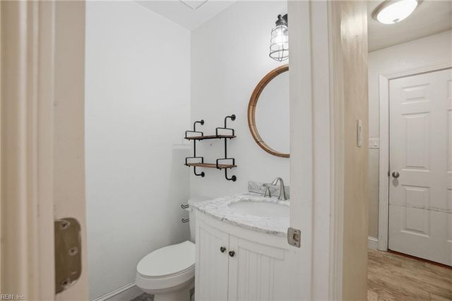 956 Calypso LN, Virginia Beach, VA 23451