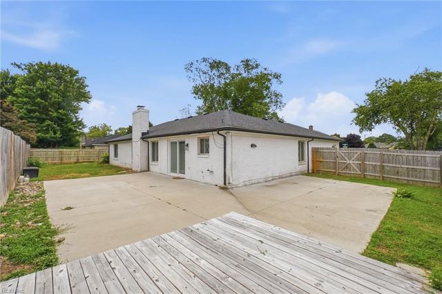 956 Calypso LN, Virginia Beach, VA 23451