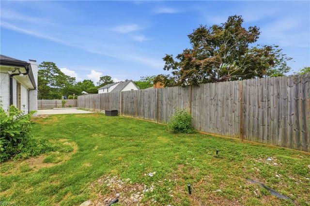 956 Calypso LN, Virginia Beach, VA 23451