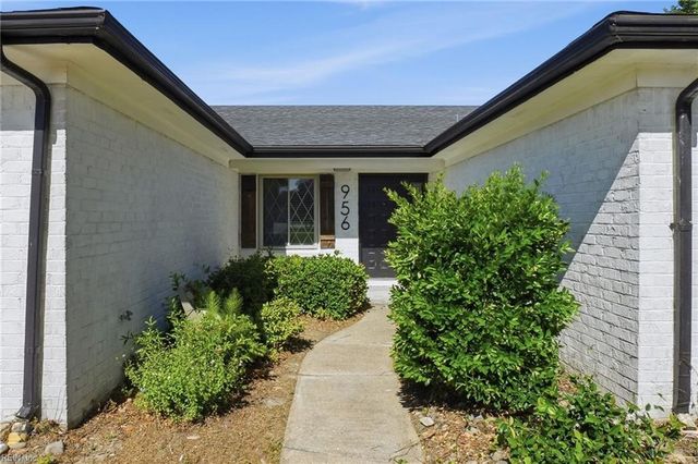 956 Calypso LN, Virginia Beach, VA 23451