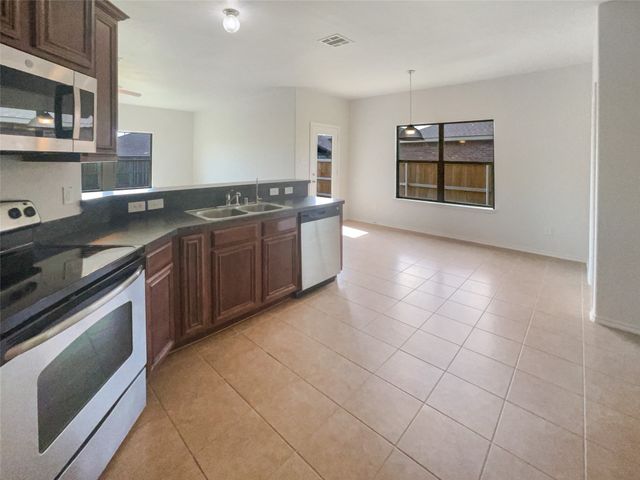 2003 Wagon Trail, Heartland, TX 75126