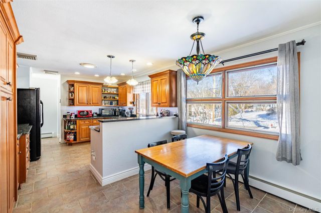 77 Colburn Drive, Poughkeepsie, NY 12603