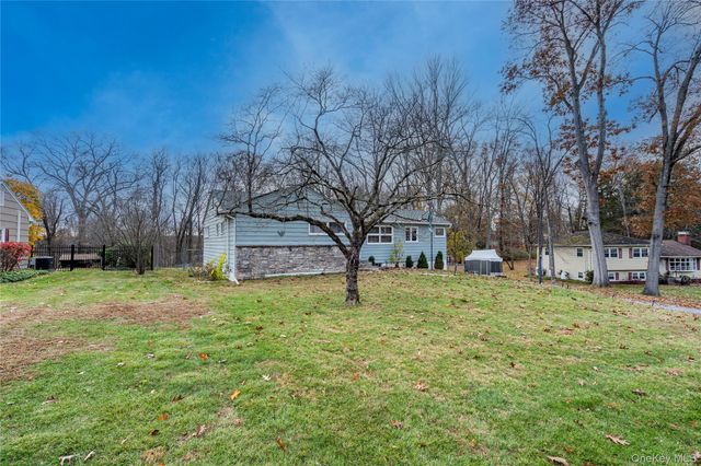 77 Colburn Drive, Poughkeepsie, NY 12603