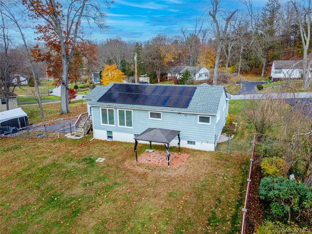 77 Colburn Drive, Poughkeepsie, NY 12603