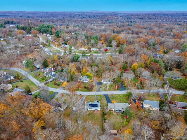 77 Colburn Drive, Poughkeepsie, NY 12603