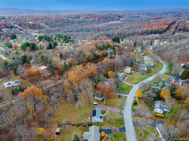 77 Colburn Drive, Poughkeepsie, NY 12603