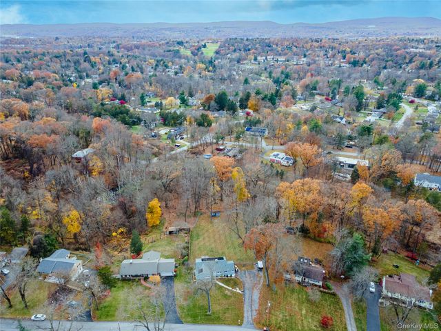 77 Colburn Drive, Poughkeepsie, NY 12603