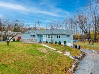 77 Colburn Drive, Poughkeepsie, NY 12603