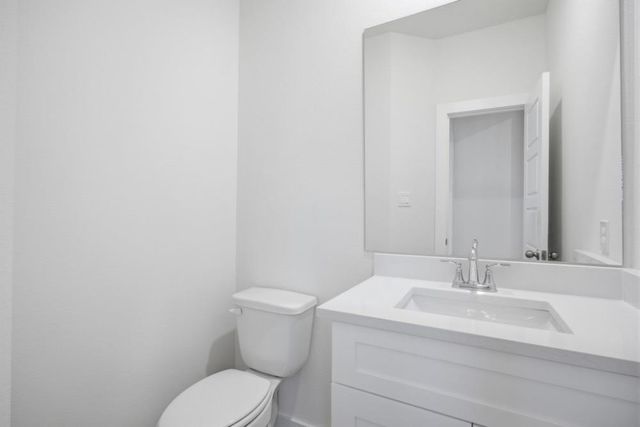 2403 Outpost Canyon Drive, Iowa Colony, TX 77583