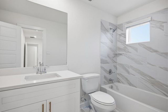 2403 Outpost Canyon Drive, Iowa Colony, TX 77583