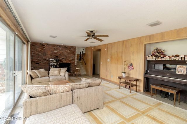 7030 Hickory Ridge Road, Sylvania, OH 43560