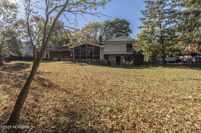 7030 Hickory Ridge Road, Sylvania, OH 43560