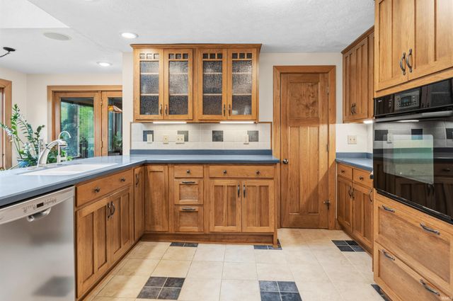 105 Drury Lane, West Lafayette, IN 47906