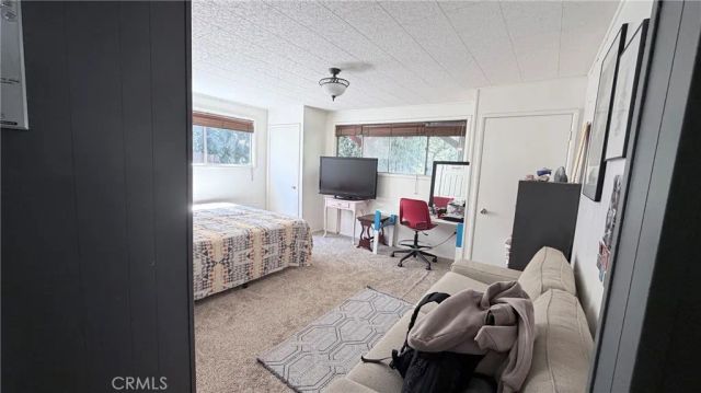 635 Acacia Dr, Crestline, CA 92325