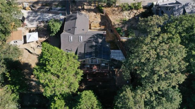 635 Acacia Dr, Crestline, CA 92325