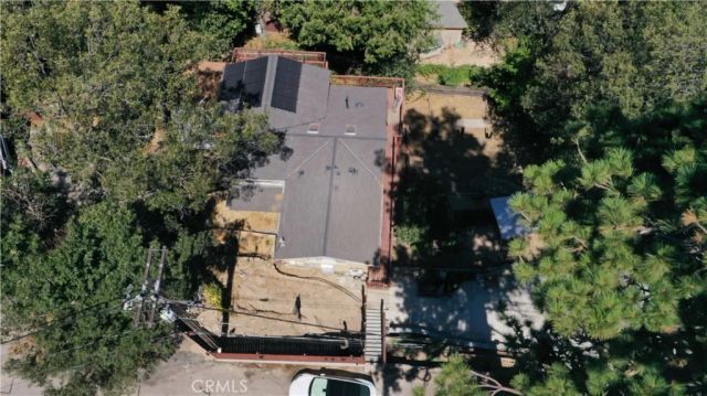 635 Acacia Dr, Crestline, CA 92325
