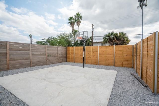 802 Redwood Avenue 2, Mcallen, TX 78501