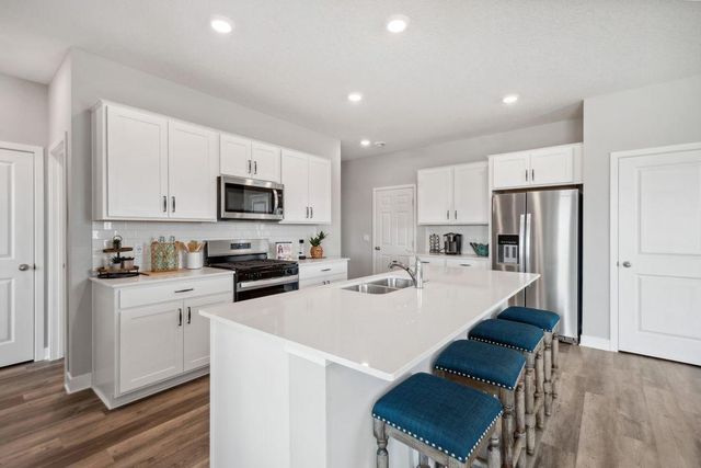 12586 Marshview Drive, Rogers, MN 55374