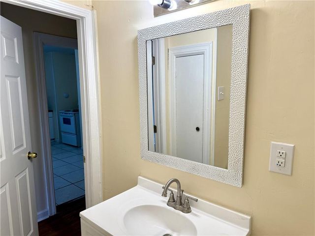 552 Glenwood Street, Mobile, AL 36606