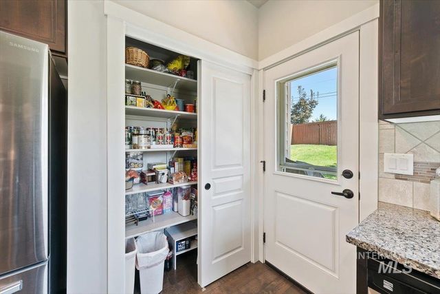 4638 N Bright Angel, Meridian, ID 83646