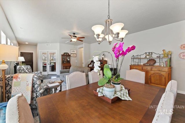 4638 N Bright Angel, Meridian, ID 83646