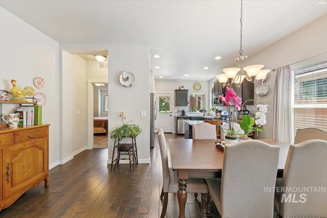 4638 N Bright Angel, Meridian, ID 83646