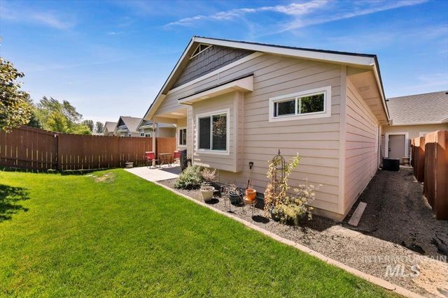 4638 N Bright Angel, Meridian, ID 83646