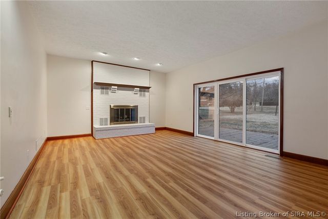 4640 Edwardsville Galena Road, Floyds Knobs, IN 47119