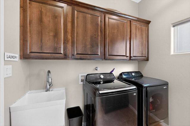 7201 Hapsburg Road NE, Rio Rancho, NM 87144