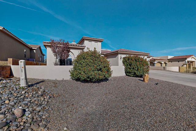 7201 Hapsburg Road NE, Rio Rancho, NM 87144