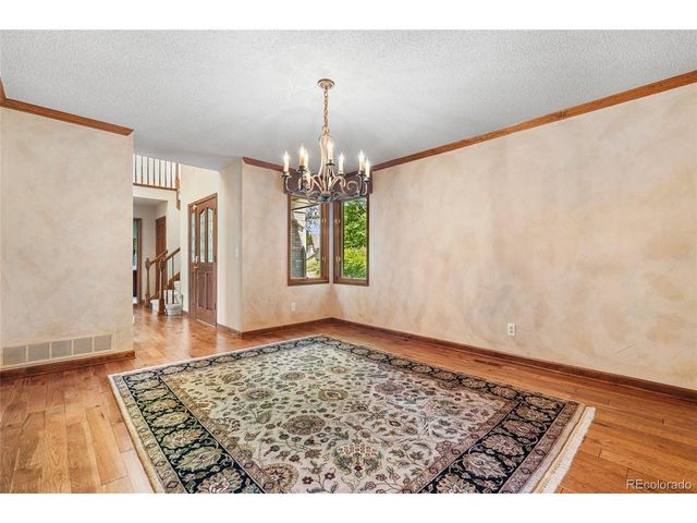 5860 S Quintero Cir, Centennial, CO 80015
