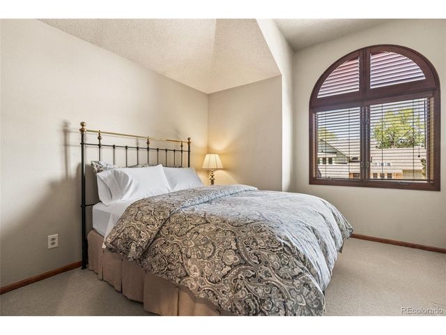 5860 S Quintero Cir, Centennial, CO 80015