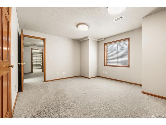 5860 S Quintero Cir, Centennial, CO 80015