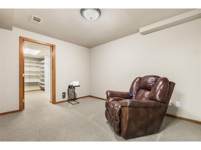 5860 S Quintero Cir, Centennial, CO 80015