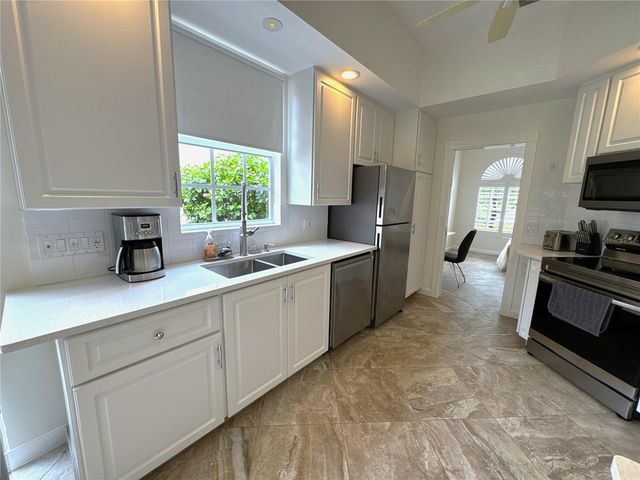 4402 NOVATO COURT, Naples, FL 34109