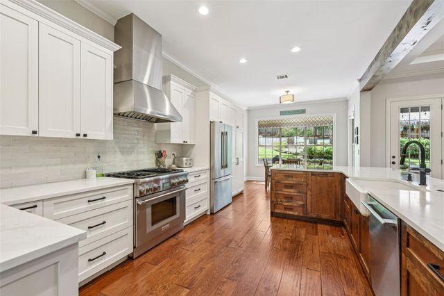 128 Squires DR, Lakeway, TX 78734
