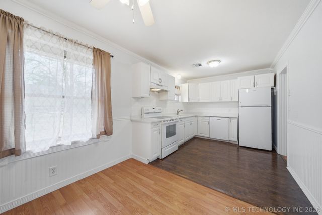 5132 Harvard Drive, Bartlesville, OK 74006