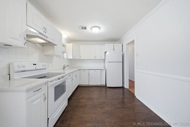 5132 Harvard Drive, Bartlesville, OK 74006