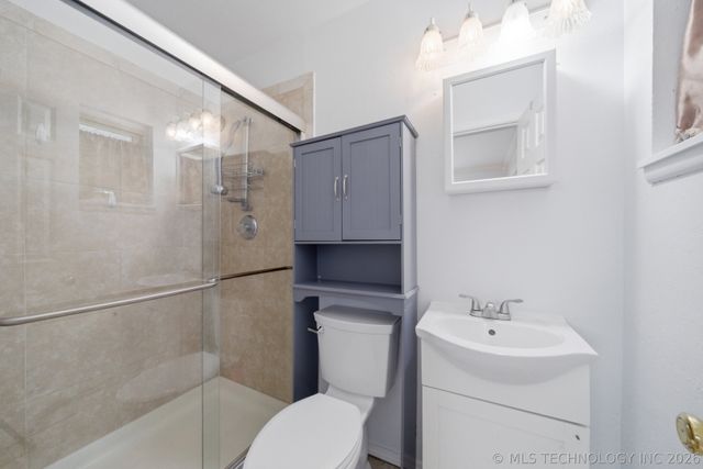 5132 Harvard Drive, Bartlesville, OK 74006