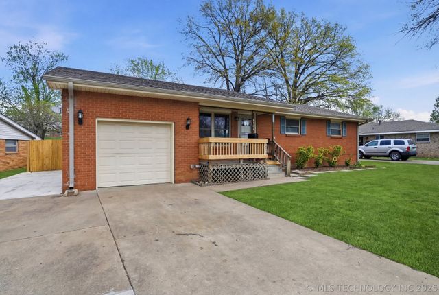 5132 Harvard Drive, Bartlesville, OK 74006