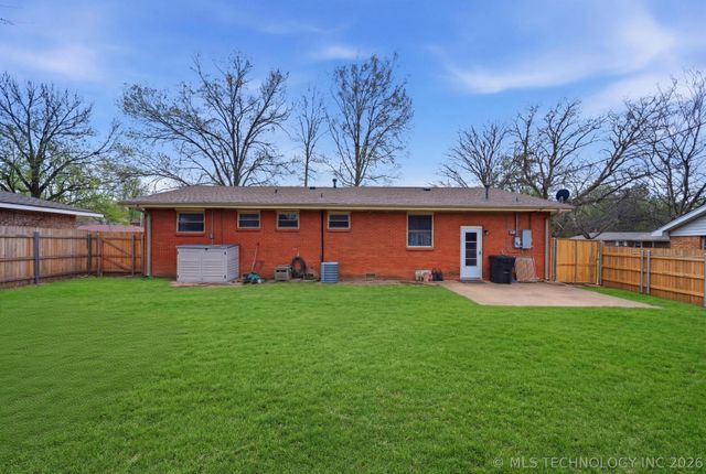5132 Harvard Drive, Bartlesville, OK 74006