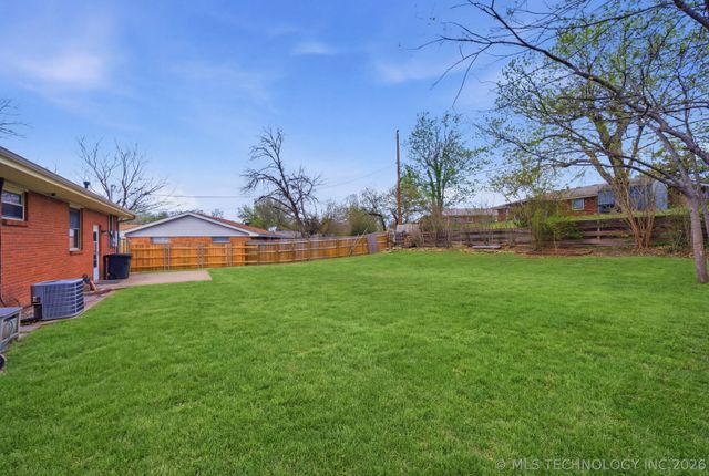 5132 Harvard Drive, Bartlesville, OK 74006