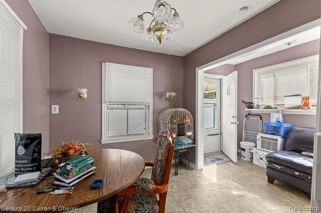 24035 Currier Street, Dearborn Heights, MI 48125