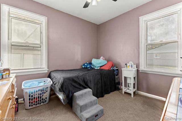 24035 Currier Street, Dearborn Heights, MI 48125