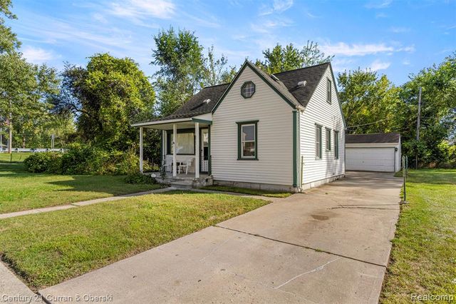 24035 Currier Street, Dearborn Heights, MI 48125