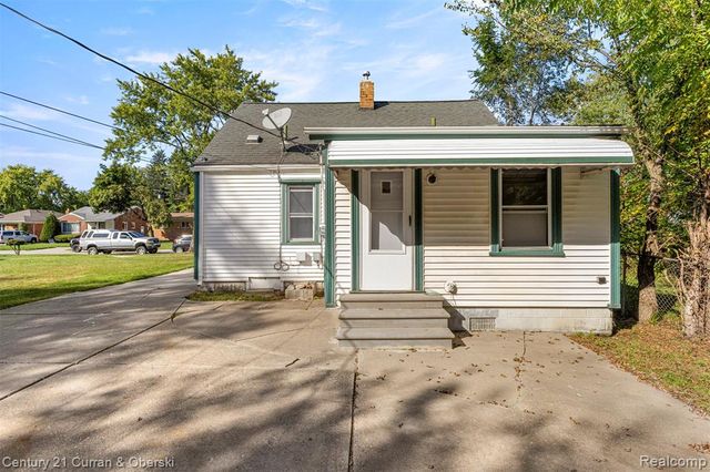 24035 Currier Street, Dearborn Heights, MI 48125