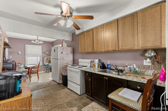 24035 Currier Street, Dearborn Heights, MI 48125