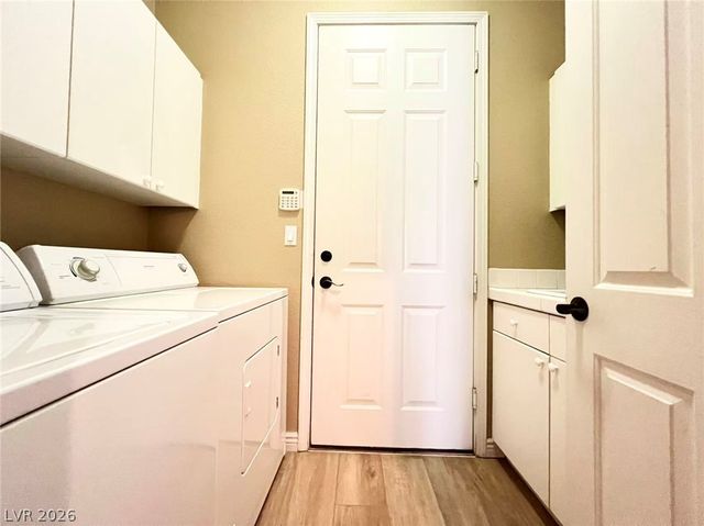 2105 Eaglepath Circle, Henderson, NV 89074